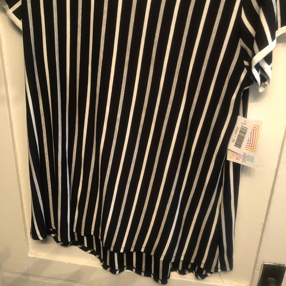 NWT classic tee Llr - Picture 4 of 4